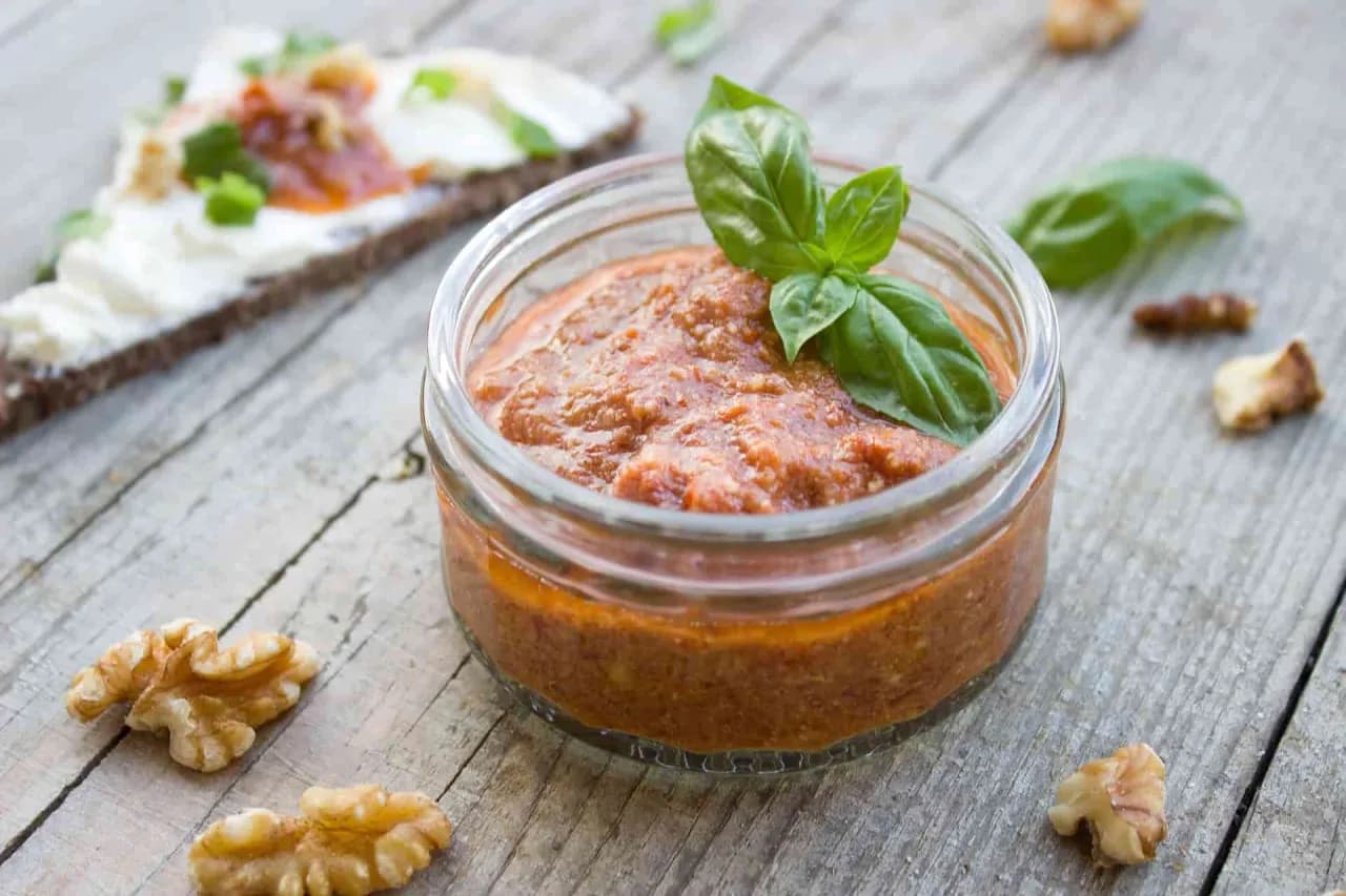 Pesto czerwone z czym jeść - zaskakujące połączenia smakowe, które pokochasz