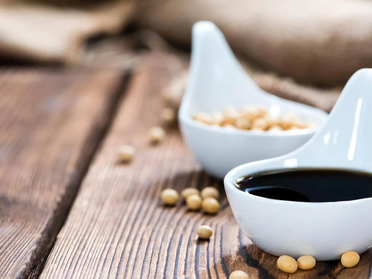 Sos sojowy z czego - odkryj składniki i proces produkcji