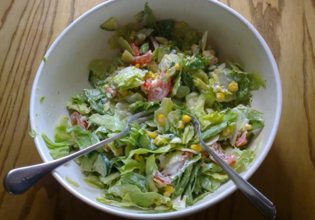 Co można zjeść z sosem czosnkowym? 10 pysznych propozycji na dania