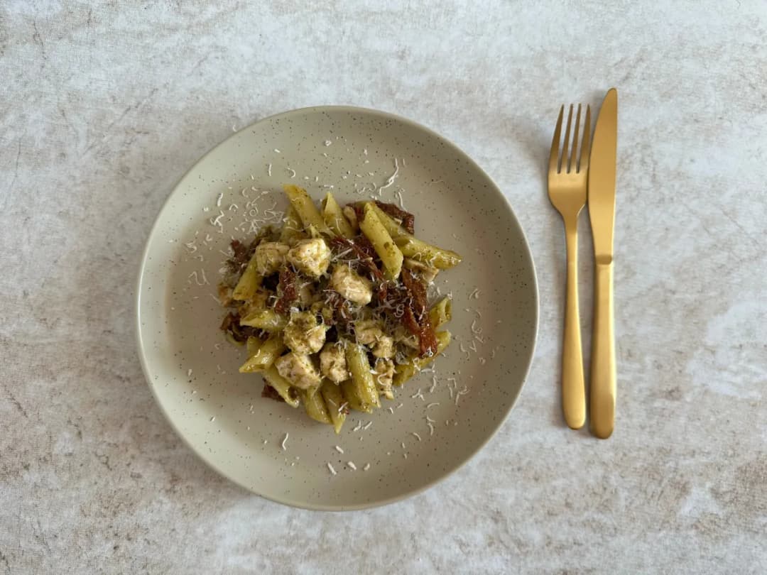 Jak zrobić makaron z pesto ze słoika – szybki i pyszny przepis